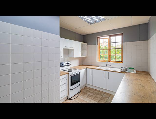 1,702M² OFFICE FOR SALE IN KENSINGTON B